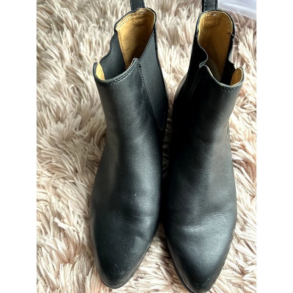J. Crew Shoes - Women’s J.Crew Black Leather Chelsea boots Size 7.5 bikercore